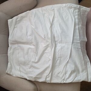 White House Black Market Classic White Tiered Skirt Size 8